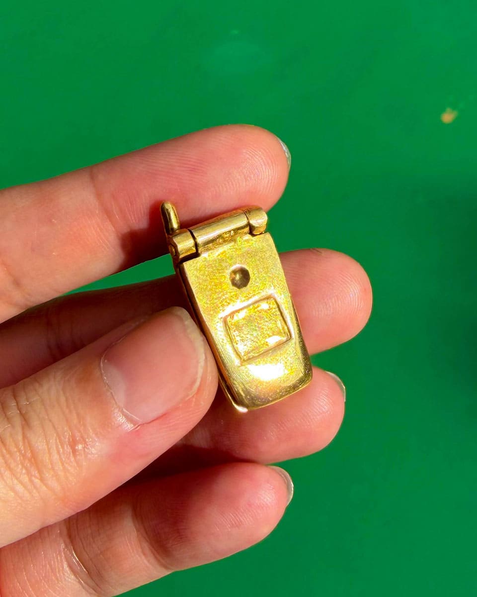 Y2K Flip Phone