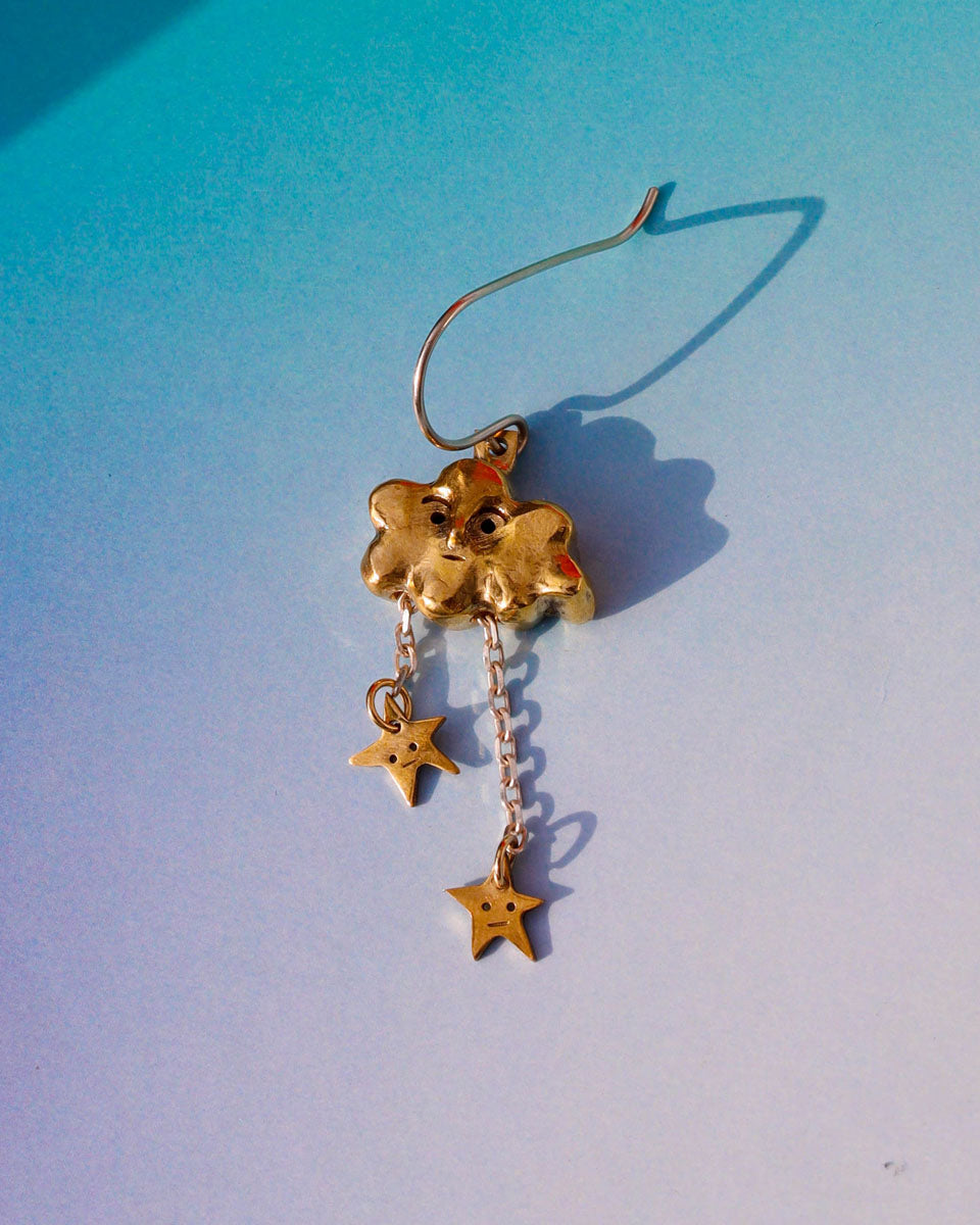 brass cloud with 2 stars earring